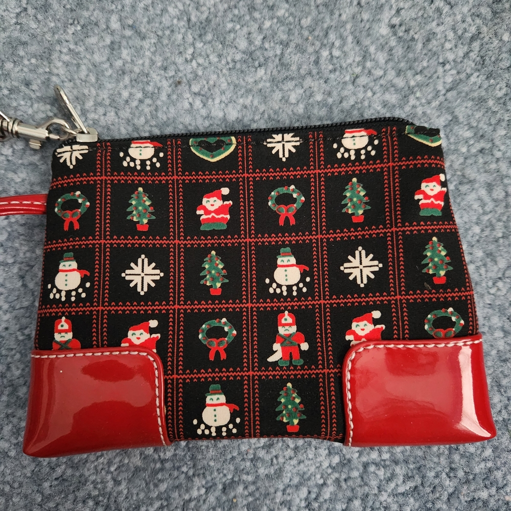 Liz Claiborne Black and Red Holiday Wristlet
